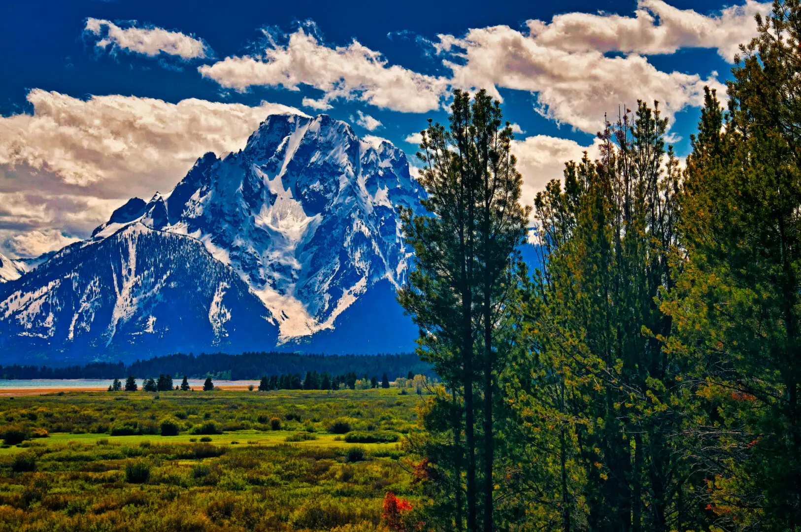 The grand teton mountain range in wyoming.